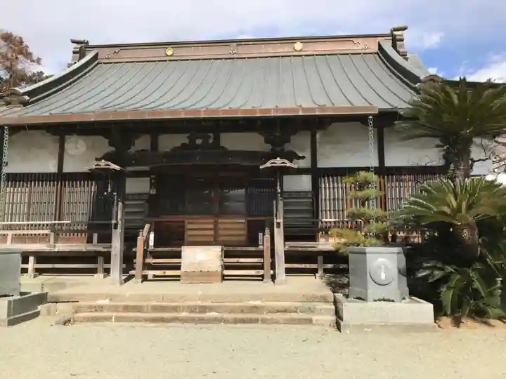 城前寺の本殿・本堂