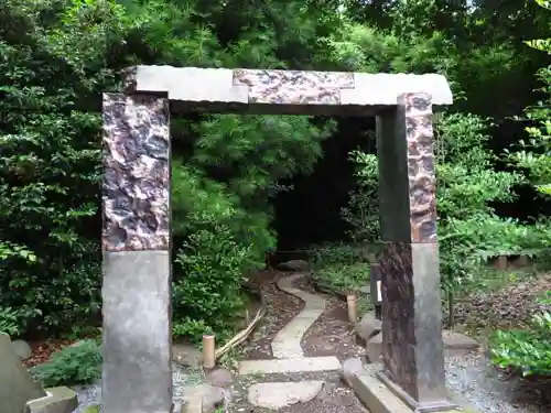 出雲大社相模分祠の鳥居