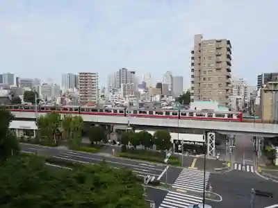品川神社の周辺
