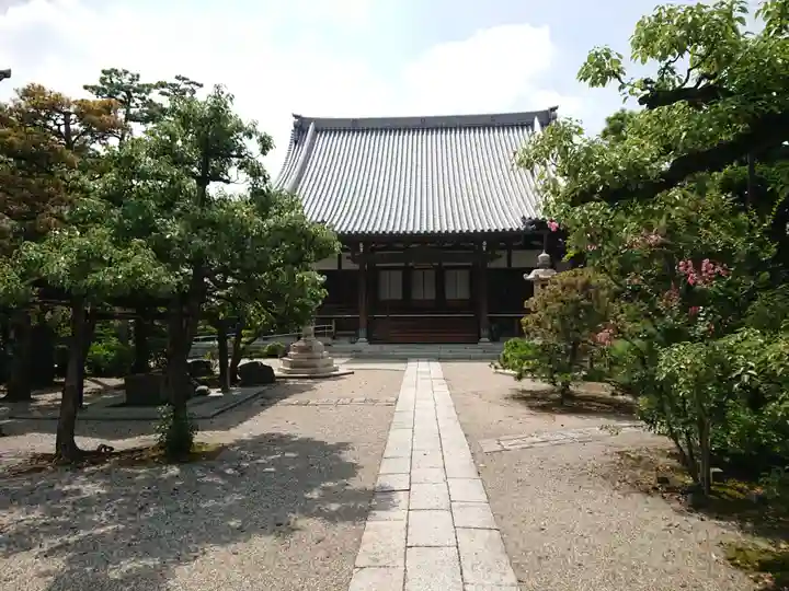 東勝寺の本殿・本堂