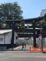 穴八幡宮の鳥居