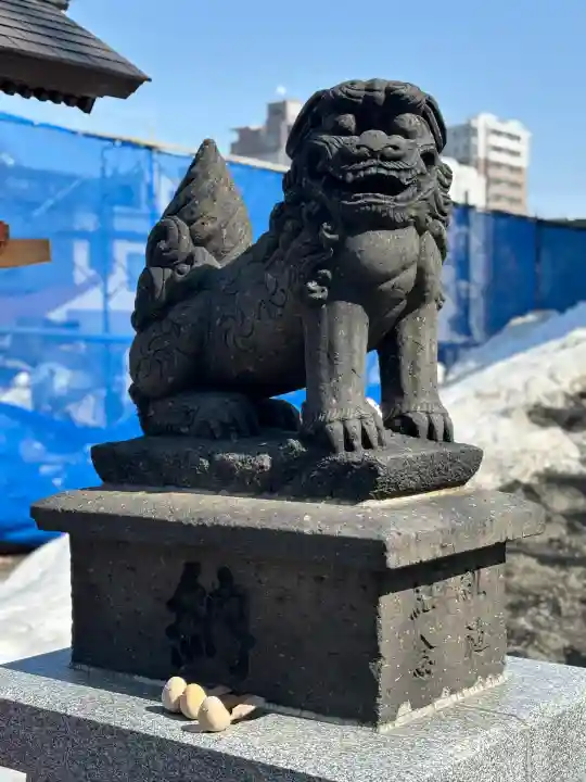 札幌諏訪神社の{uncategorized: "未分類", other: "その他", undefined: "問題あり", building: "その他建物", grave: "お墓", sacred_gate: "鳥居", guardian: "狛犬", statue: "像", buddha: "仏像", history: "歴史", nature: "自然", garden: "庭園", animal: "動物", pagoda: "塔", temizu: "手水舎", mountain_gate: "山門・神門", sanctuary: "本殿・本堂", subordinate: "末社・摂社", art: "芸術", scenery: "景色", jizo: "地蔵", ema: "絵馬", goshuin: "御朱印", omikuji: "おみくじ", items: "授与品その他", amulet: "お守り", goshuincho: "御朱印帳", eats: "食事", festival: "お祭り", votive_dance: "神楽", shichigosan: "七五三参", wedding: "結婚式", experience: "体験その他", initially: "初詣", around: "周辺", anti_infection: "感染症対策"}