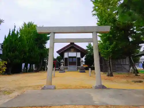 西小梛神明社（西小梛町）の鳥居
