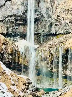 華厳神社の{uncategorized: "未分類", other: "その他", undefined: "問題あり", building: "その他建物", grave: "お墓", sacred_gate: "鳥居", guardian: "狛犬", statue: "像", buddha: "仏像", history: "歴史", nature: "自然", garden: "庭園", animal: "動物", pagoda: "塔", temizu: "手水舎", mountain_gate: "山門・神門", sanctuary: "本殿・本堂", subordinate: "末社・摂社", art: "芸術", scenery: "景色", jizo: "地蔵", ema: "絵馬", goshuin: "御朱印", omikuji: "おみくじ", items: "授与品その他", amulet: "お守り", goshuincho: "御朱印帳", eats: "食事", festival: "お祭り", votive_dance: "神楽", shichigosan: "七五三参", wedding: "結婚式", experience: "体験その他", initially: "初詣", around: "周辺", anti_infection: "感染症対策"}