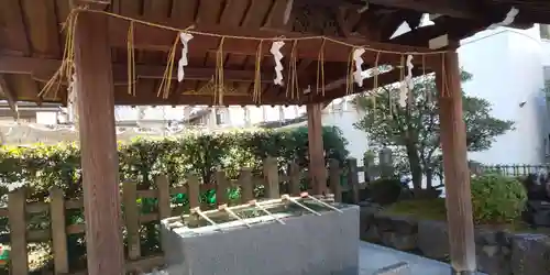 西院春日神社の手水舎