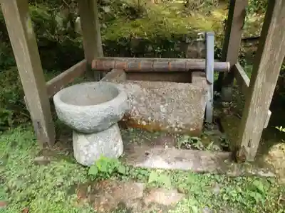 園養寺の手水舎