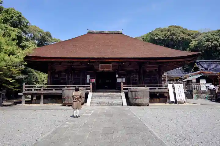 瀧山寺の本殿・本堂