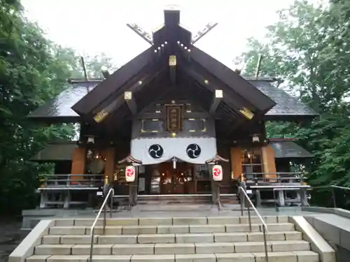 旭川神社の本殿