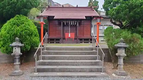 紫神社の本殿