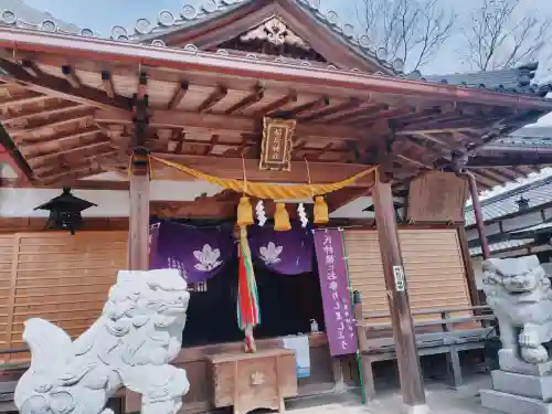 瀬古口稲荷神社の{uncategorized: "未分類", other: "その他", undefined: "問題あり", building: "その他建物", grave: "お墓", sacred_gate: "鳥居", guardian: "狛犬", statue: "像", buddha: "仏像", history: "歴史", nature: "自然", garden: "庭園", animal: "動物", pagoda: "塔", temizu: "手水舎", mountain_gate: "山門・神門", sanctuary: "本殿・本堂", subordinate: "末社・摂社", art: "芸術", scenery: "景色", jizo: "地蔵", ema: "絵馬", goshuin: "御朱印", omikuji: "おみくじ", items: "授与品その他", amulet: "お守り", goshuincho: "御朱印帳", eats: "食事", festival: "お祭り", votive_dance: "神楽", shichigosan: "七五三参", wedding: "結婚式", experience: "体験その他", initially: "初詣", around: "周辺", anti_infection: "感染症対策"}