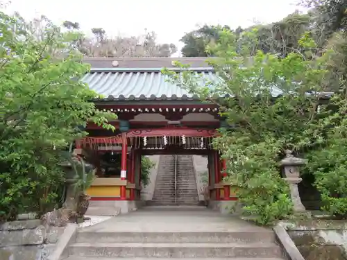 洲崎神社の山門・神門