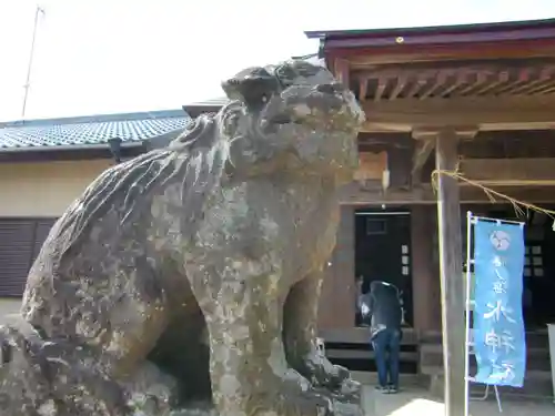 椿ノ海　水神社の狛犬
