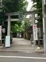 銀杏岡八幡神社の鳥居
