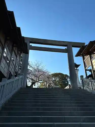 伊勢山皇大神宮の鳥居