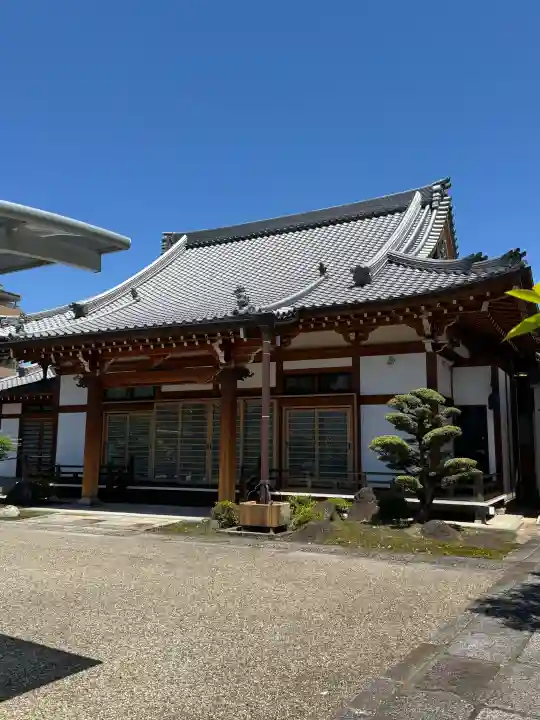 養照寺の{uncategorized: "未分類", other: "その他", undefined: "問題あり", building: "その他建物", grave: "お墓", sacred_gate: "鳥居", guardian: "狛犬", statue: "像", buddha: "仏像", history: "歴史", nature: "自然", garden: "庭園", animal: "動物", pagoda: "塔", temizu: "手水舎", mountain_gate: "山門・神門", sanctuary: "本殿・本堂", subordinate: "末社・摂社", art: "芸術", scenery: "景色", jizo: "地蔵", ema: "絵馬", goshuin: "御朱印", omikuji: "おみくじ", items: "授与品その他", amulet: "お守り", goshuincho: "御朱印帳", eats: "食事", festival: "お祭り", votive_dance: "神楽", shichigosan: "七五三参", wedding: "結婚式", experience: "体験その他", initially: "初詣", around: "周辺", anti_infection: "感染症対策"}
