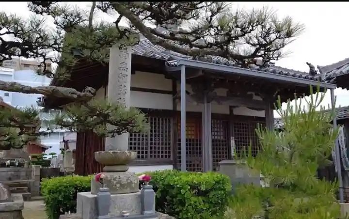 西方寺の本殿・本堂