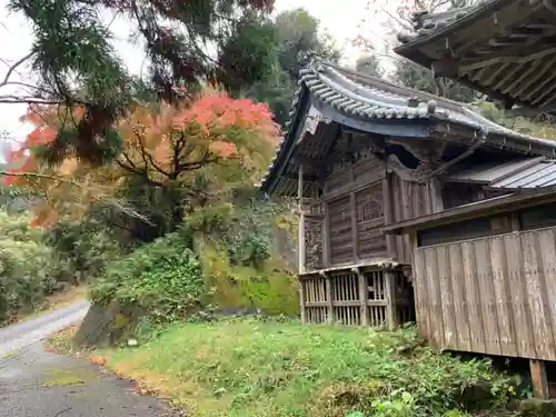 八幡神社の本殿・本堂