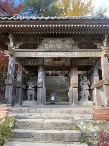 富貴寺の山門