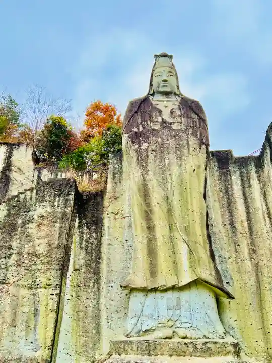 大谷寺の{uncategorized: "未分類", other: "その他", undefined: "問題あり", building: "その他建物", grave: "お墓", sacred_gate: "鳥居", guardian: "狛犬", statue: "像", buddha: "仏像", history: "歴史", nature: "自然", garden: "庭園", animal: "動物", pagoda: "塔", temizu: "手水舎", mountain_gate: "山門・神門", sanctuary: "本殿・本堂", subordinate: "末社・摂社", art: "芸術", scenery: "景色", jizo: "地蔵", ema: "絵馬", goshuin: "御朱印", omikuji: "おみくじ", items: "授与品その他", amulet: "お守り", goshuincho: "御朱印帳", eats: "食事", festival: "お祭り", votive_dance: "神楽", shichigosan: "七五三参", wedding: "結婚式", experience: "体験その他", initially: "初詣", around: "周辺", anti_infection: "感染症対策"}