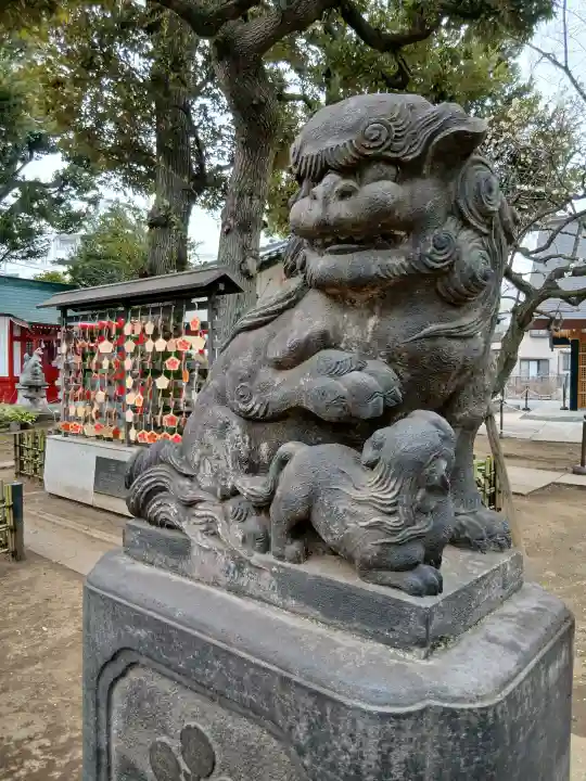 新井天神北野神社の{uncategorized: "未分類", other: "その他", undefined: "問題あり", building: "その他建物", grave: "お墓", sacred_gate: "鳥居", guardian: "狛犬", statue: "像", buddha: "仏像", history: "歴史", nature: "自然", garden: "庭園", animal: "動物", pagoda: "塔", temizu: "手水舎", mountain_gate: "山門・神門", sanctuary: "本殿・本堂", subordinate: "末社・摂社", art: "芸術", scenery: "景色", jizo: "地蔵", ema: "絵馬", goshuin: "御朱印", omikuji: "おみくじ", items: "授与品その他", amulet: "お守り", goshuincho: "御朱印帳", eats: "食事", festival: "お祭り", votive_dance: "神楽", shichigosan: "七五三参", wedding: "結婚式", experience: "体験その他", initially: "初詣", around: "周辺", anti_infection: "感染症対策"}