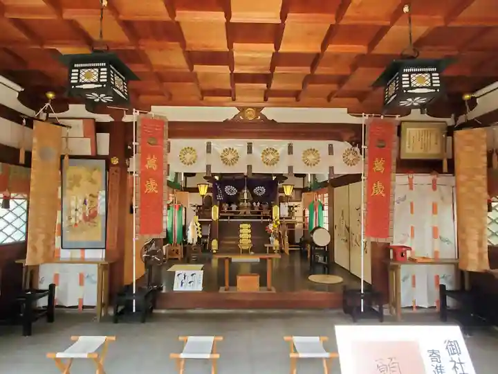 三石神社の本殿・本堂