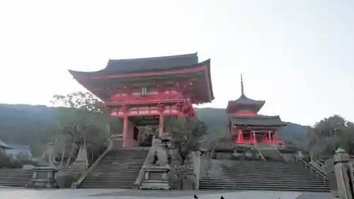 清水寺の山門・神門