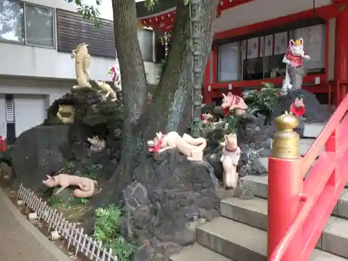 京濱伏見稲荷神社の狛犬