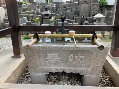 浄土宗南命山善光寺の手水舎