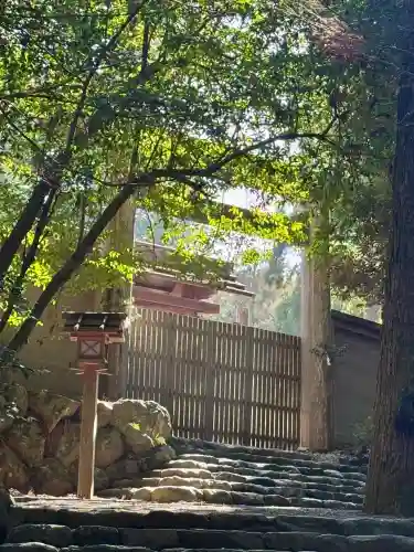 伊勢神宮内宮（皇大神宮）の{uncategorized: "未分類", other: "その他", undefined: "問題あり", building: "その他建物", grave: "お墓", sacred_gate: "鳥居", guardian: "狛犬", statue: "像", buddha: "仏像", history: "歴史", nature: "自然", garden: "庭園", animal: "動物", pagoda: "塔", temizu: "手水舎", mountain_gate: "山門・神門", sanctuary: "本殿・本堂", subordinate: "末社・摂社", art: "芸術", scenery: "景色", jizo: "地蔵", ema: "絵馬", goshuin: "御朱印", omikuji: "おみくじ", items: "授与品その他", amulet: "お守り", goshuincho: "御朱印帳", eats: "食事", festival: "お祭り", votive_dance: "神楽", shichigosan: "七五三参", wedding: "結婚式", experience: "体験その他", initially: "初詣", around: "周辺", anti_infection: "感染症対策"}