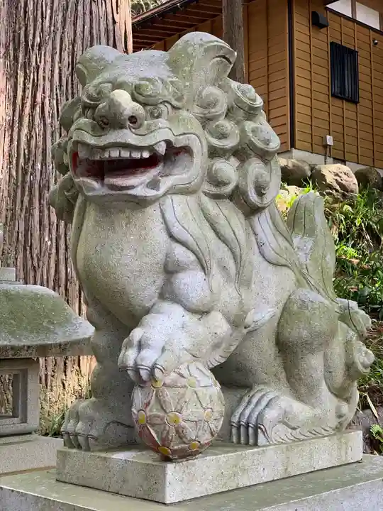 須山浅間神社の狛犬