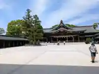 寒川神社の{uncategorized: "未分類", other: "その他", undefined: "問題あり", building: "その他建物", grave: "お墓", sacred_gate: "鳥居", guardian: "狛犬", statue: "像", buddha: "仏像", history: "歴史", nature: "自然", garden: "庭園", animal: "動物", pagoda: "塔", temizu: "手水舎", mountain_gate: "山門・神門", sanctuary: "本殿・本堂", subordinate: "末社・摂社", art: "芸術", scenery: "景色", jizo: "地蔵", ema: "絵馬", goshuin: "御朱印", omikuji: "おみくじ", items: "授与品その他", amulet: "お守り", goshuincho: "御朱印帳", eats: "食事", festival: "お祭り", votive_dance: "神楽", shichigosan: "七五三参", wedding: "結婚式", experience: "体験その他", initially: "初詣", around: "周辺", anti_infection: "感染症対策"}