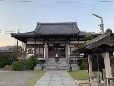 観蔵寺の本殿・本堂
