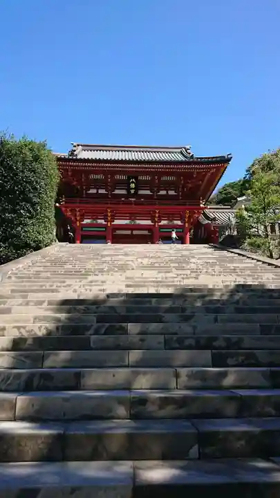 鶴岡八幡宮の山門・神門