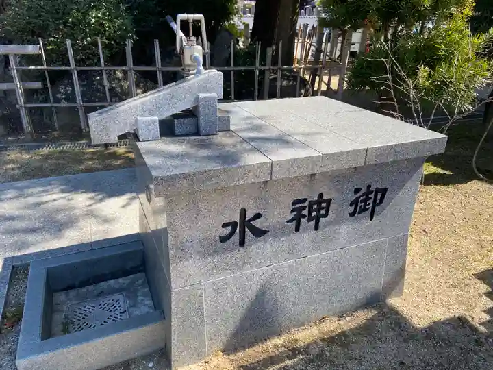 寺津八幡社(寺津町)の手水舎