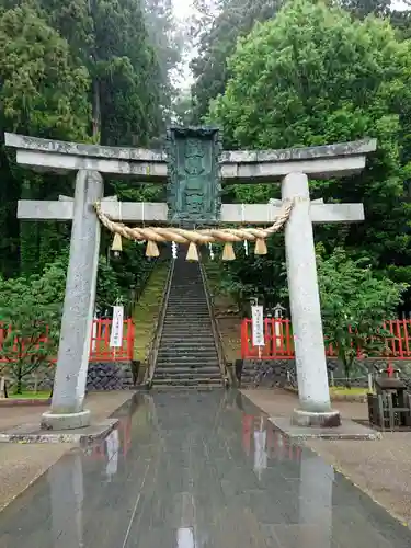 志波彦神社・鹽竈神社の鳥居