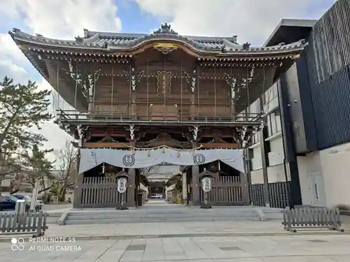 桑名宗社（春日神社）の山門