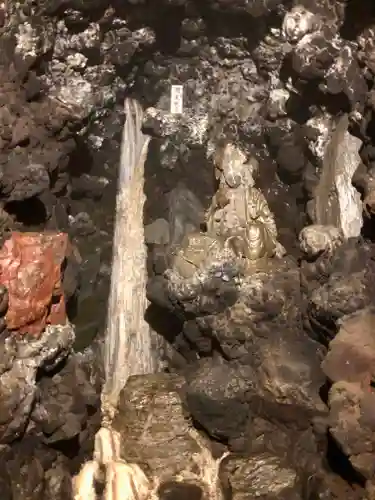 洞窟観音・徳明園・山徳記念館(群馬県)