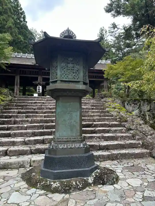 久遠寺御廟所(山梨県)