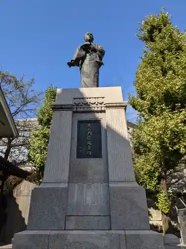 泉岳寺の像