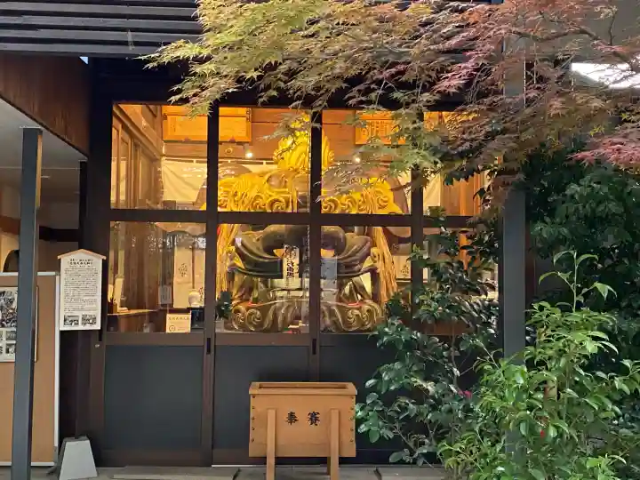 波除神社(波除稲荷神社)の{uncategorized: "未分類", other: "その他", undefined: "問題あり", building: "その他建物", grave: "お墓", sacred_gate: "鳥居", guardian: "狛犬", statue: "像", buddha: "仏像", history: "歴史", nature: "自然", garden: "庭園", animal: "動物", pagoda: "塔", temizu: "手水舎", mountain_gate: "山門・神門", sanctuary: "本殿・本堂", subordinate: "末社・摂社", art: "芸術", scenery: "景色", jizo: "地蔵", ema: "絵馬", goshuin: "御朱印", omikuji: "おみくじ", items: "授与品その他", amulet: "お守り", goshuincho: "御朱印帳", eats: "食事", festival: "お祭り", votive_dance: "神楽", shichigosan: "七五三参", wedding: "結婚式", experience: "体験その他", initially: "初詣", around: "周辺", anti_infection: "感染症対策"}