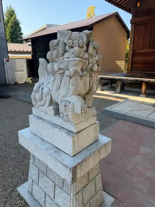 諏訪神社の{uncategorized: "未分類", other: "その他", undefined: "問題あり", building: "その他建物", grave: "お墓", sacred_gate: "鳥居", guardian: "狛犬", statue: "像", buddha: "仏像", history: "歴史", nature: "自然", garden: "庭園", animal: "動物", pagoda: "塔", temizu: "手水舎", mountain_gate: "山門・神門", sanctuary: "本殿・本堂", subordinate: "末社・摂社", art: "芸術", scenery: "景色", jizo: "地蔵", ema: "絵馬", goshuin: "御朱印", omikuji: "おみくじ", items: "授与品その他", amulet: "お守り", goshuincho: "御朱印帳", eats: "食事", festival: "お祭り", votive_dance: "神楽", shichigosan: "七五三参", wedding: "結婚式", experience: "体験その他", initially: "初詣", around: "周辺", anti_infection: "感染症対策"}
