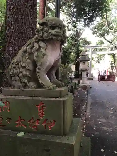 岩槻久伊豆神社の狛犬