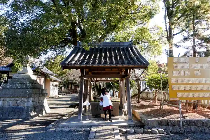 菟足神社の手水舎