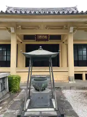 持明院の本殿・本堂