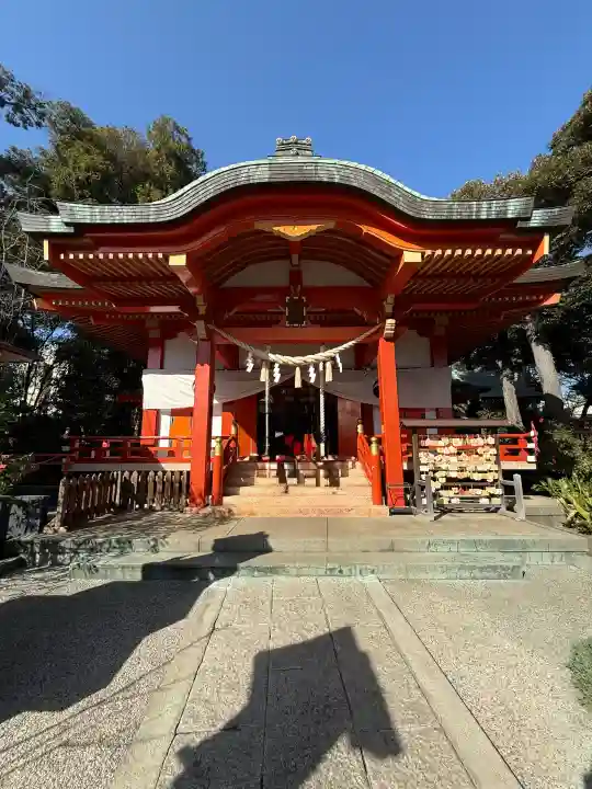 自由が丘熊野神社の{uncategorized: "未分類", other: "その他", undefined: "問題あり", building: "その他建物", grave: "お墓", sacred_gate: "鳥居", guardian: "狛犬", statue: "像", buddha: "仏像", history: "歴史", nature: "自然", garden: "庭園", animal: "動物", pagoda: "塔", temizu: "手水舎", mountain_gate: "山門・神門", sanctuary: "本殿・本堂", subordinate: "末社・摂社", art: "芸術", scenery: "景色", jizo: "地蔵", ema: "絵馬", goshuin: "御朱印", omikuji: "おみくじ", items: "授与品その他", amulet: "お守り", goshuincho: "御朱印帳", eats: "食事", festival: "お祭り", votive_dance: "神楽", shichigosan: "七五三参", wedding: "結婚式", experience: "体験その他", initially: "初詣", around: "周辺", anti_infection: "感染症対策"}