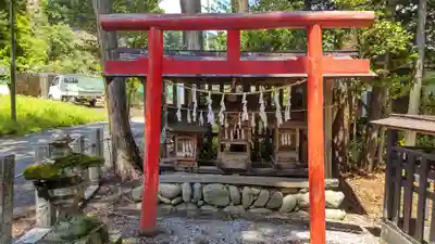 神明社の末社・摂社