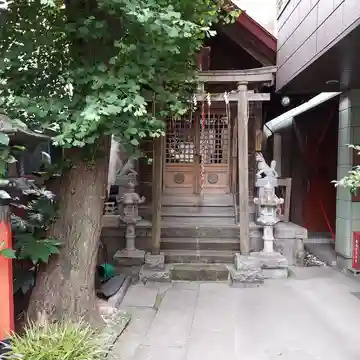 孫三稲荷神社の本殿・本堂