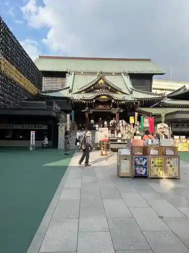 成田山深川不動堂（新勝寺東京別院）の{uncategorized: "未分類", other: "その他", undefined: "問題あり", building: "その他建物", grave: "お墓", sacred_gate: "鳥居", guardian: "狛犬", statue: "像", buddha: "仏像", history: "歴史", nature: "自然", garden: "庭園", animal: "動物", pagoda: "塔", temizu: "手水舎", mountain_gate: "山門・神門", sanctuary: "本殿・本堂", subordinate: "末社・摂社", art: "芸術", scenery: "景色", jizo: "地蔵", ema: "絵馬", goshuin: "御朱印", omikuji: "おみくじ", items: "授与品その他", amulet: "お守り", goshuincho: "御朱印帳", eats: "食事", festival: "お祭り", votive_dance: "神楽", shichigosan: "七五三参", wedding: "結婚式", experience: "体験その他", initially: "初詣", around: "周辺", anti_infection: "感染症対策"}