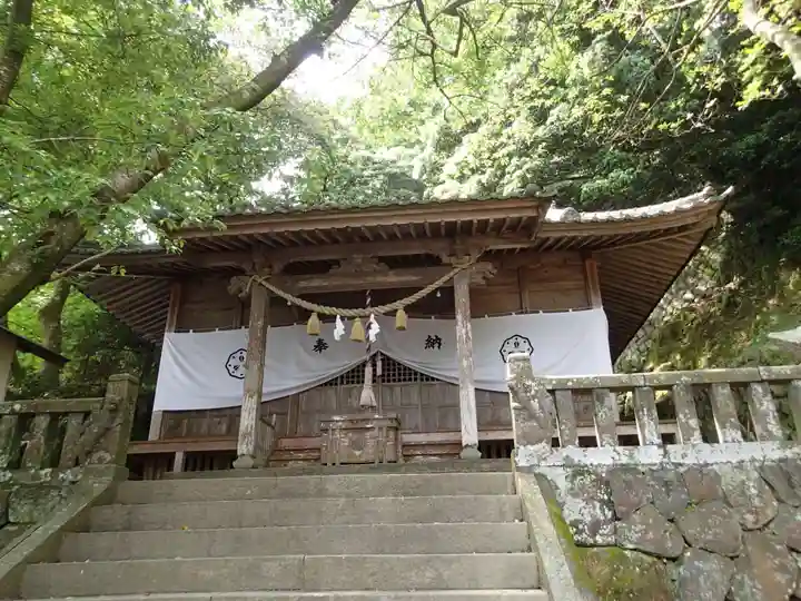 鉾島神社の本殿・本堂