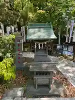 鶴峯山稲荷社(平塚八幡宮境内社)の{uncategorized: "未分類", other: "その他", undefined: "問題あり", building: "その他建物", grave: "お墓", sacred_gate: "鳥居", guardian: "狛犬", statue: "像", buddha: "仏像", history: "歴史", nature: "自然", garden: "庭園", animal: "動物", pagoda: "塔", temizu: "手水舎", mountain_gate: "山門・神門", sanctuary: "本殿・本堂", subordinate: "末社・摂社", art: "芸術", scenery: "景色", jizo: "地蔵", ema: "絵馬", goshuin: "御朱印", omikuji: "おみくじ", items: "授与品その他", amulet: "お守り", goshuincho: "御朱印帳", eats: "食事", festival: "お祭り", votive_dance: "神楽", shichigosan: "七五三参", wedding: "結婚式", experience: "体験その他", initially: "初詣", around: "周辺", anti_infection: "感染症対策"}